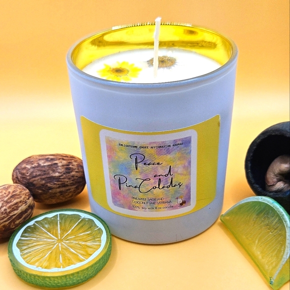 Peace And Pineapples Scented Candle - Pineapple Sage Anf Coconut Lime - Picture 3 of 4